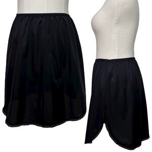 Vintage Vanity Fair Black Mini Nylon Half Slip Skirt Medium